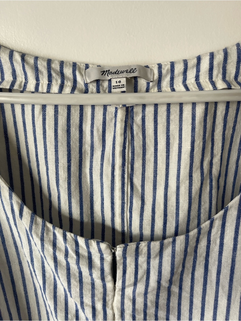 Madewell 100% Linen Striped Blue and White Sleeveless Crop Top - Picture 3 of 5